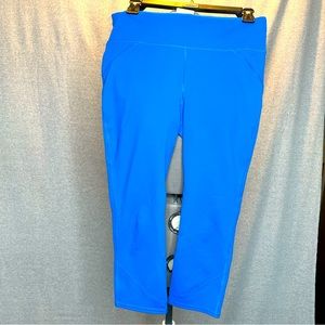 Fabletics blue crop leggings